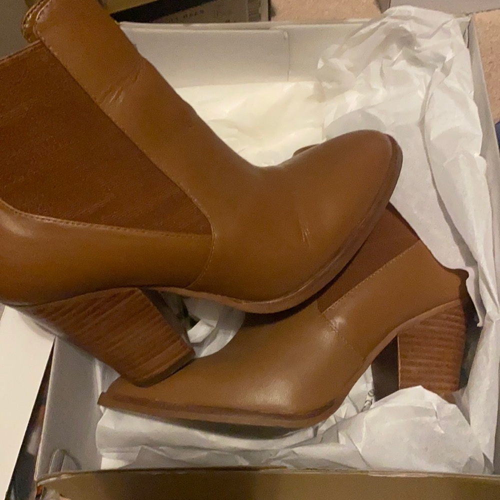COPY - Michael Kors brown boots. In good condition.